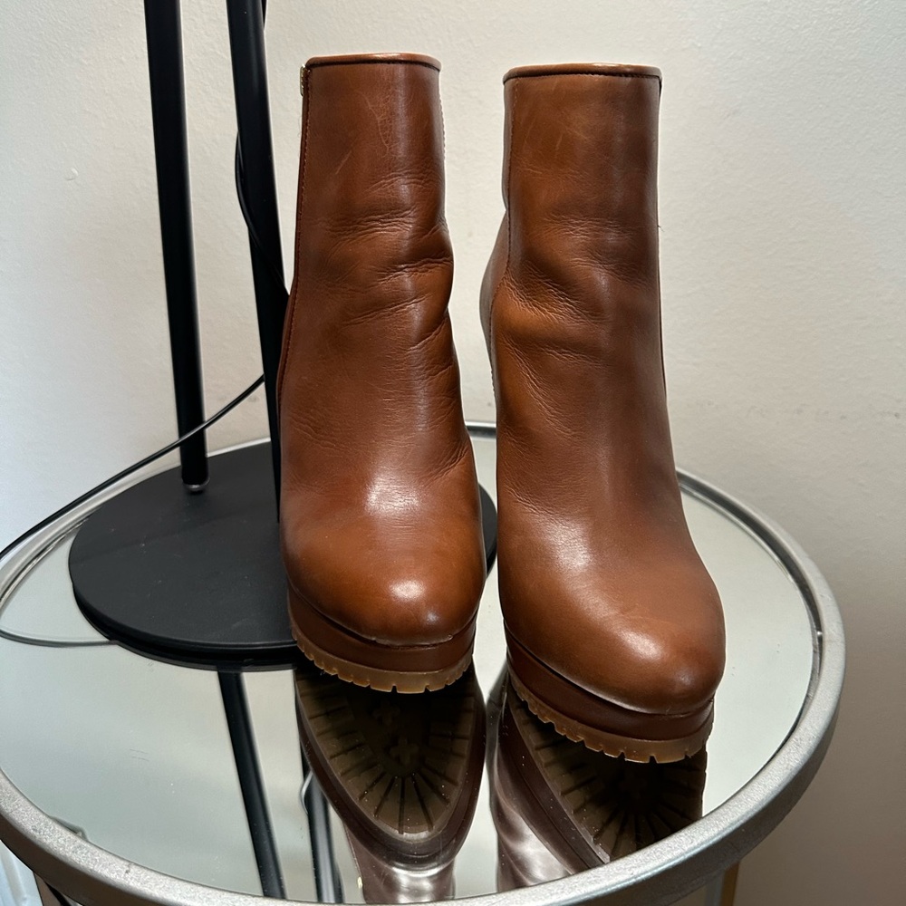 Gianni Bini cognac platform bootie